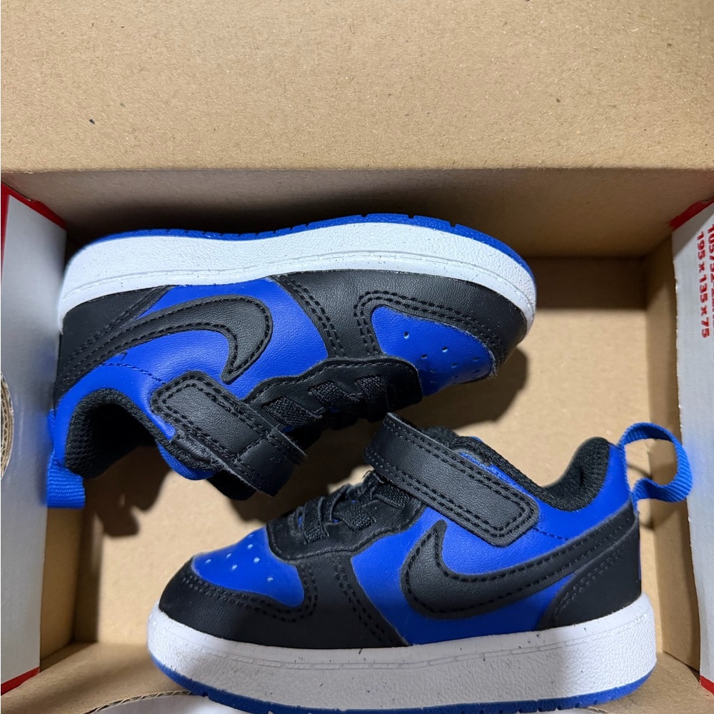 Nike Kids Black and Blue Sneakers